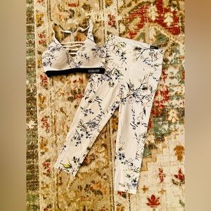 Victoria Secret Active Set Sports Bra and Capri Leggings NWT